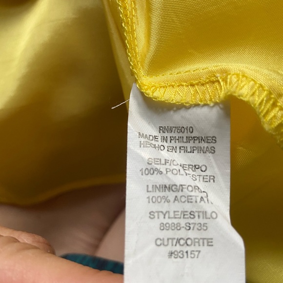 City Triangle short formal dress - Picture 7 of 8